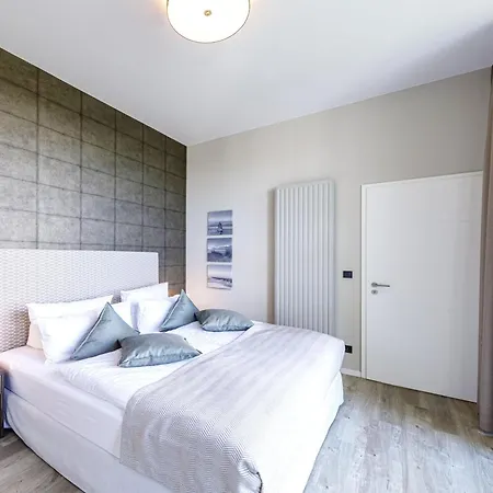 Ostseepanorama - Mit Balkon Und Boddenblick *